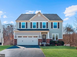 42 Queensland Dr, Fredericksburg, VA 22405