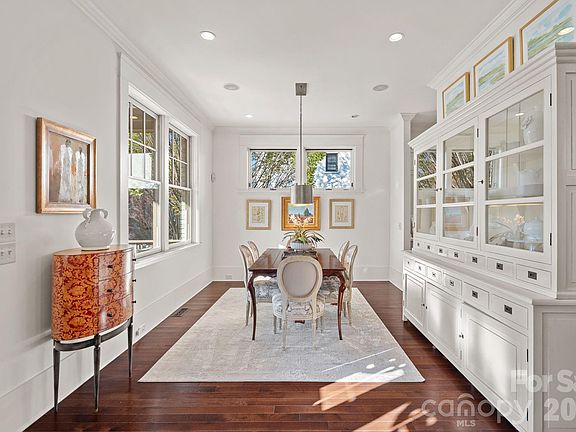 5th image of 206 Meadowbrook Rd