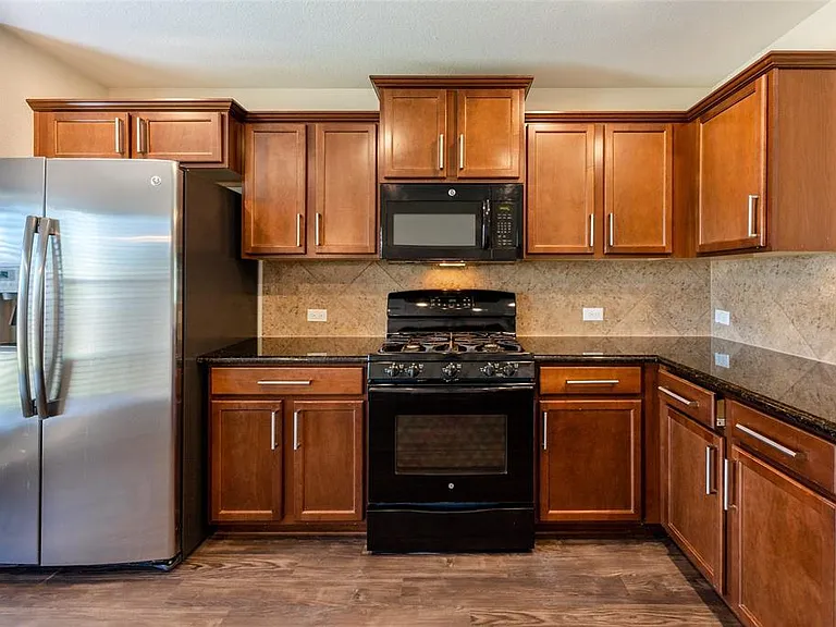 710 Mitchell Dr — Photo 9