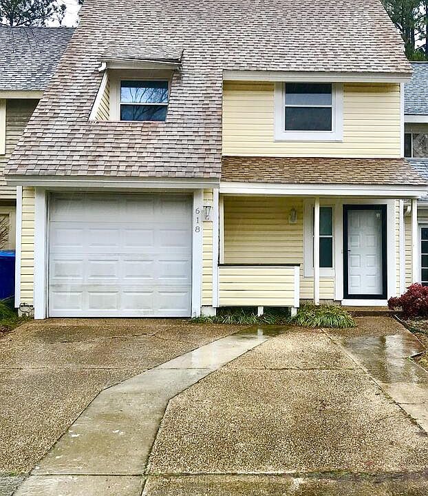 1st image of 618 Windsor Lake Pl #1