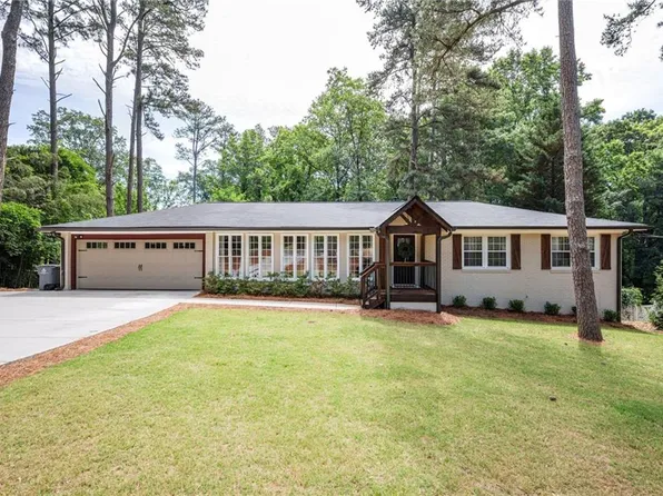273 Skyland Dr, Roswell, GA 30075