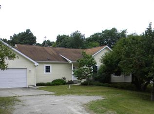 26033 Kirkland Dr, Edwardsburg, MI 49112