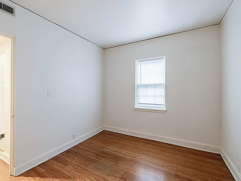 1403 E St #303 — Photo 16