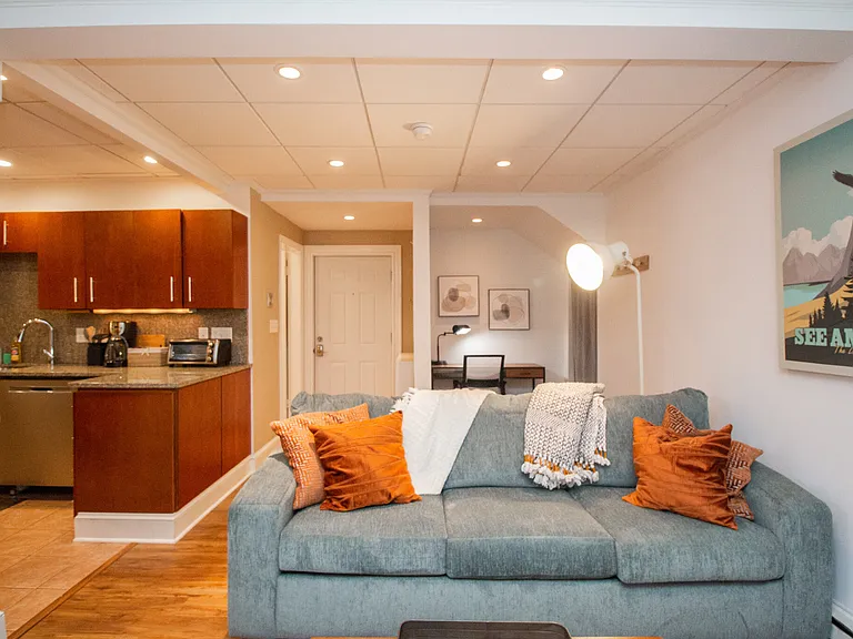 1253-1254 Beacon St #4 — Photo 4