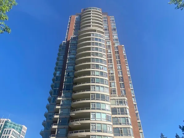 6838 Station Hill Dr #1003, Burnaby, BC V3N 5A4