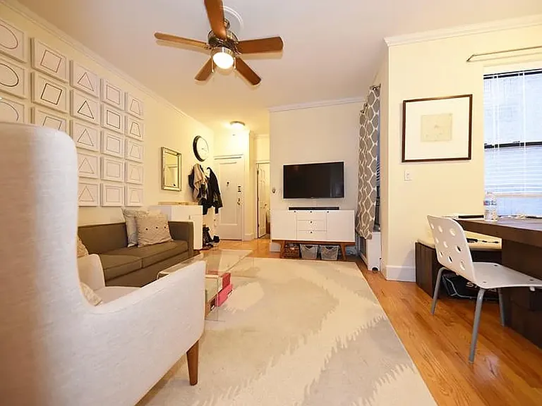 149 W 12th St #31 — Photo 3