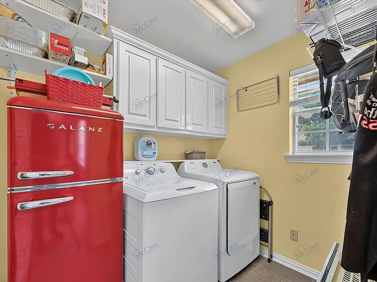 2061 Le Mans Dr — Photo 29