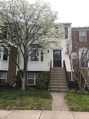 1016 Simsbury Ct Photo 1