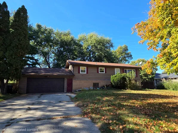 8826 Meadow Ln, Berrien Springs, MI 49103
