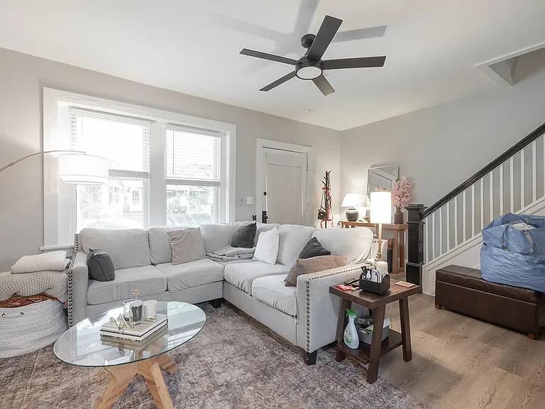 402 S Stafford Ave — Photo 4