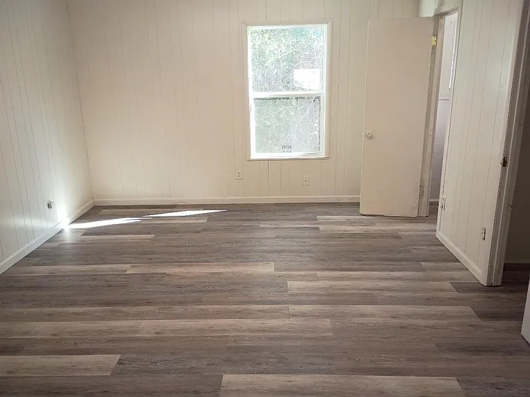 1558 N Fletcher St — Photo 9