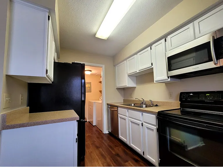 3407 Spanish Villa Dr #1 — Photo 1