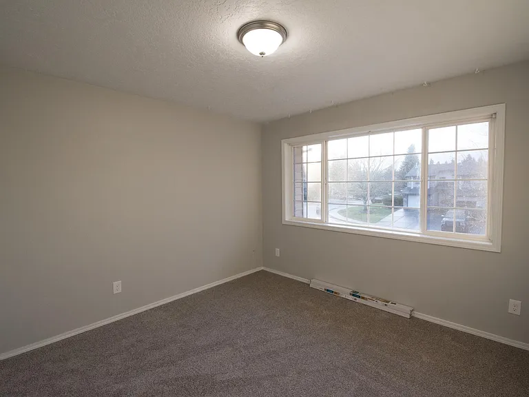 346 SE 43rd Ave — Photo 12