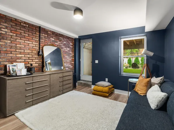 18-05 Highland Avenue image 21 of 34