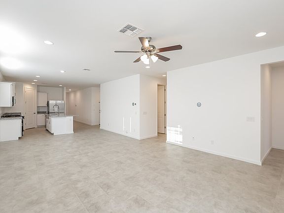 3rd image of 11040 W Parkway Dr