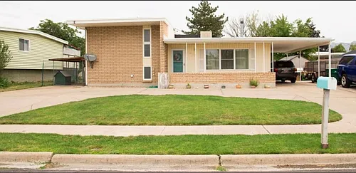 1858 W Cliff Pl Photo 1