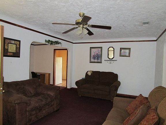 4th image of 1204 S Calvin Ave