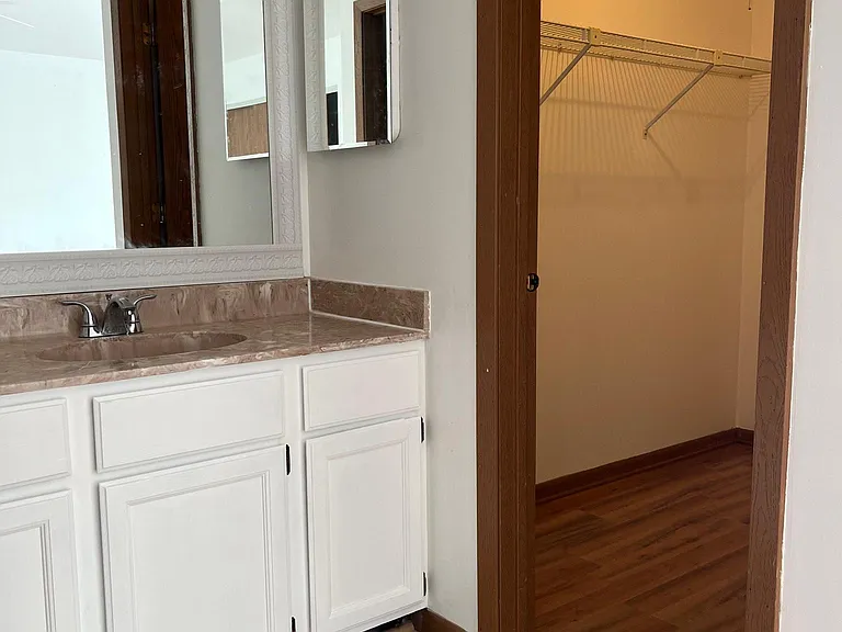 128 Ainslie Dr — Photo 13