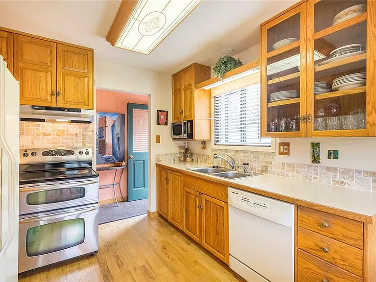 17 E Logan Ave — Photo 29