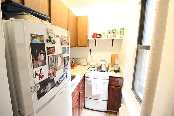 Rented by Luxor Homes & Investment Realty | media 10