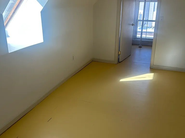 5 Houlton St #3 — Photo 1