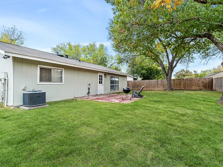 7107 Spring Flower St — Photo 24