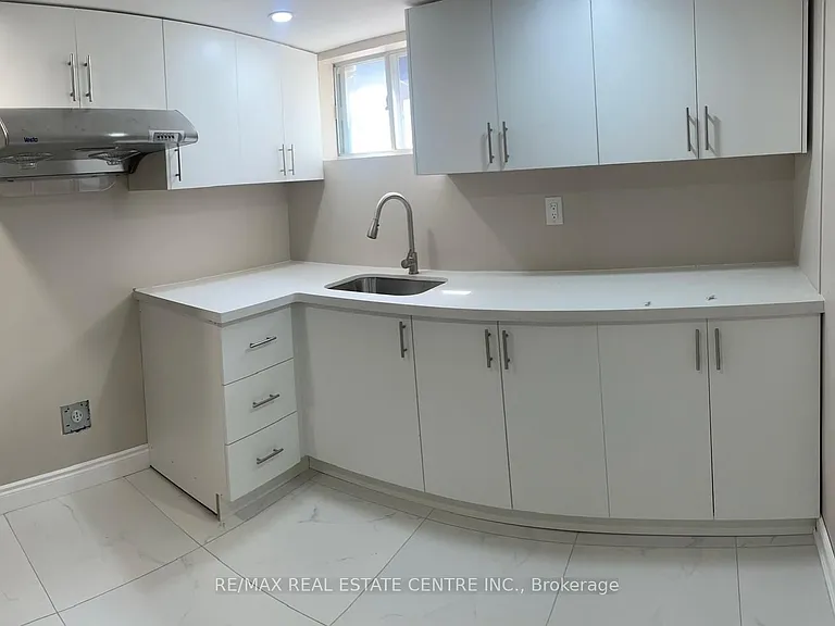 41 Belleview Ave #LOWER — Photo 5