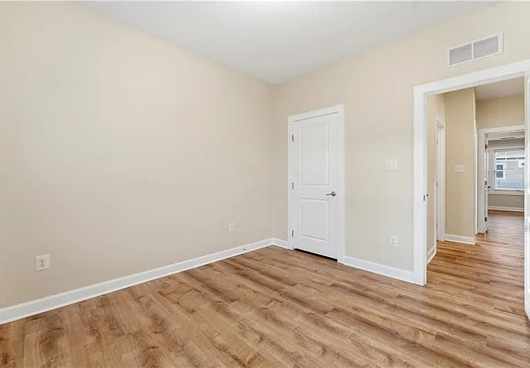 335 Osona Ln — Photo 28