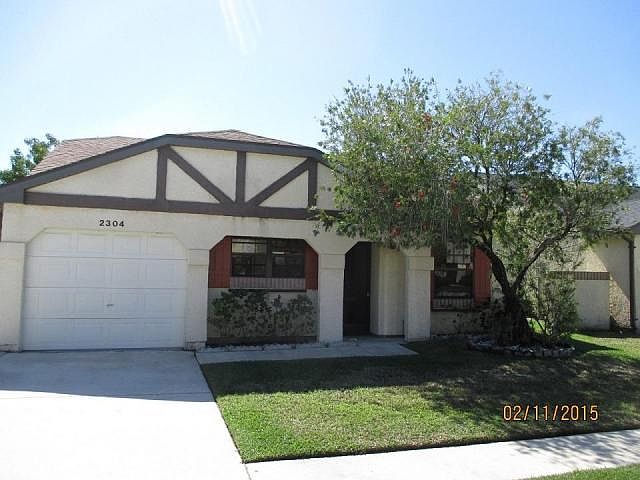 1st image of 2304 SE Brekenridge Cir