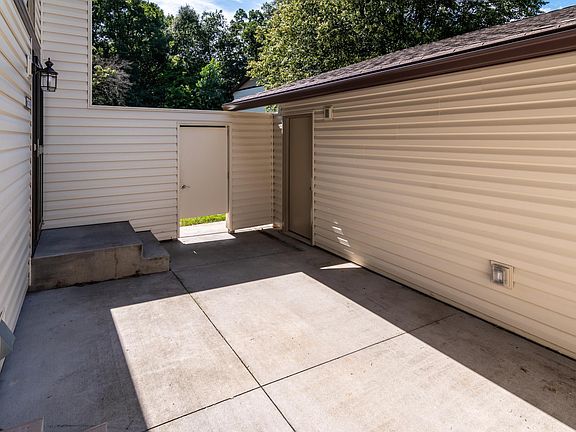 3rd image of 13630 Heather Hills Dr