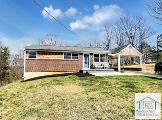 2185 Chestnut Knob Rd, Martinsville, VA 24112