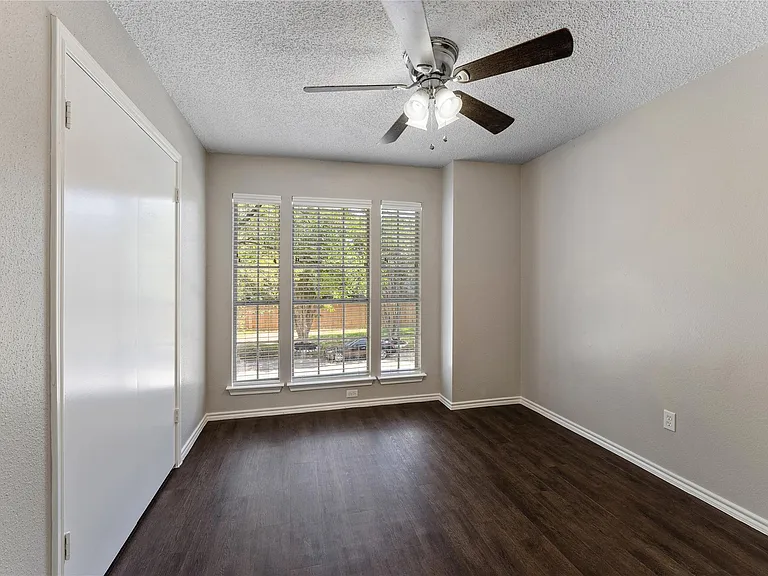 11831 Meadowchase Dr — Photo 26