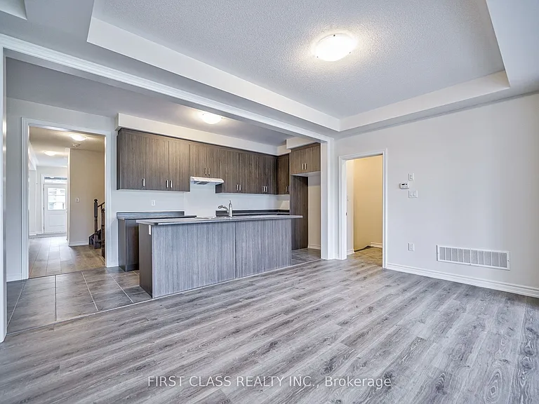 61 Kenneth Rogers Cres — Photo 16