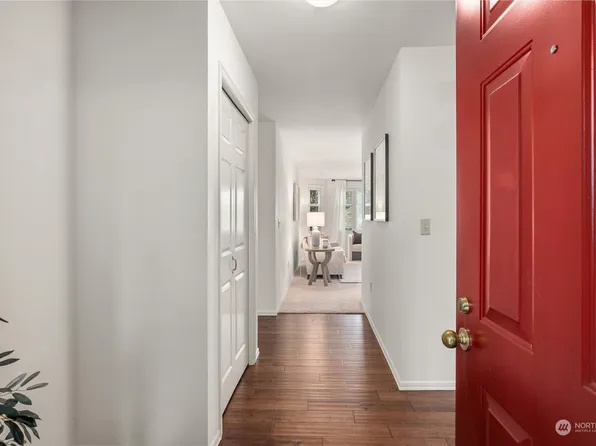 4055 223rd Place SE #1025, Issaquah, WA 98029