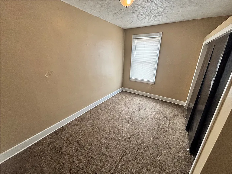 612 E 18th Ave — Photo 10