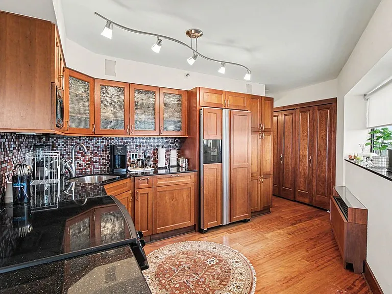 5000 Town Ctr #2906 — Photo 4
