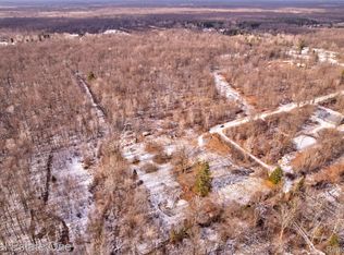 622 Moonlight Dr, Midland, MI 48640