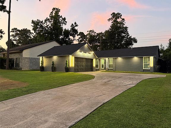 2nd image of 17314 Huntersglen Cir
