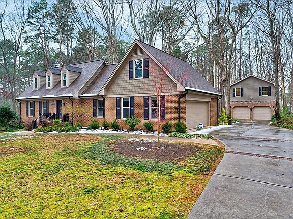 2nd image of 107 Larkwood Ln