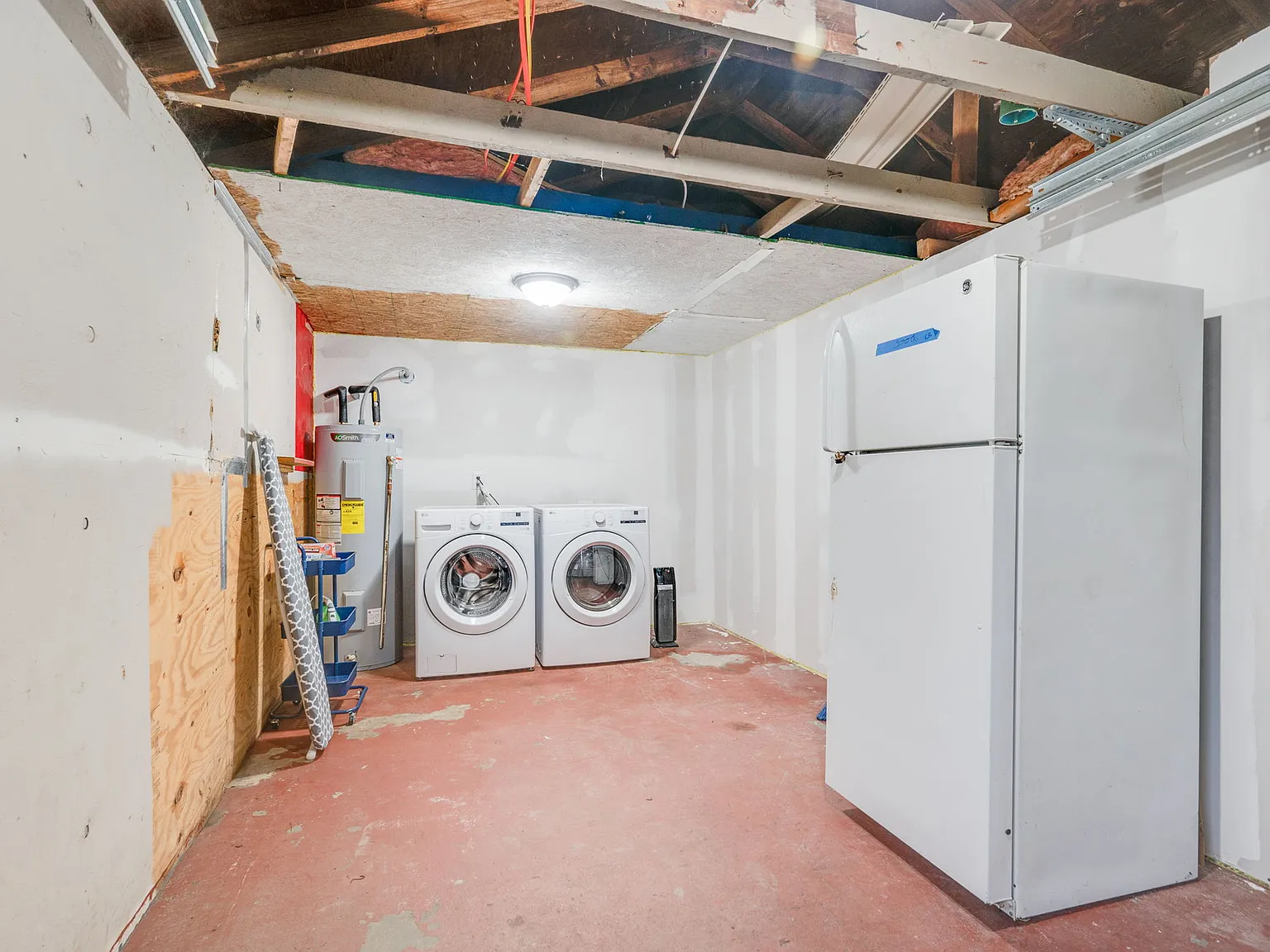 3 bed, 1151 sqft, $5,000 — Photo 4