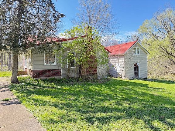 3rd image of 328 Ouderkirk Rd