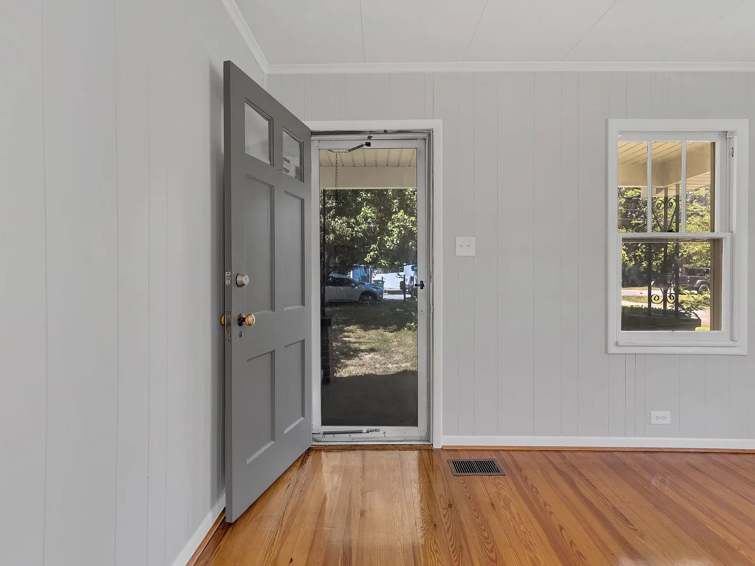414 Maple St — Photo 4