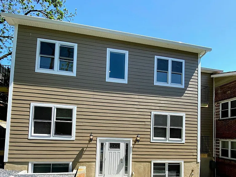 4569 Macarthur Blvd NW — Photo 5