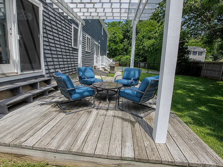44 Basswood Dr — Photo 14