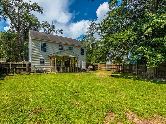 3rd image of 314 Arbor Oaks Dr