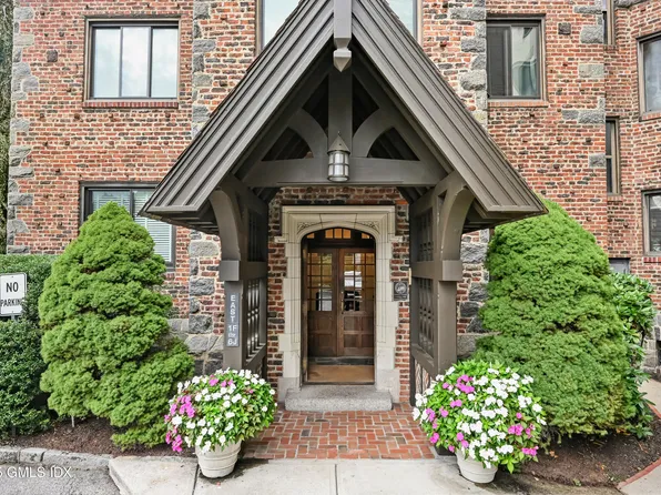 47 Lafayette Pl APT 4J, Greenwich, CT 06830