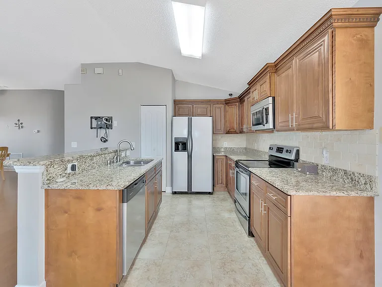 1664 Portsmouth Lake Dr — Photo 7