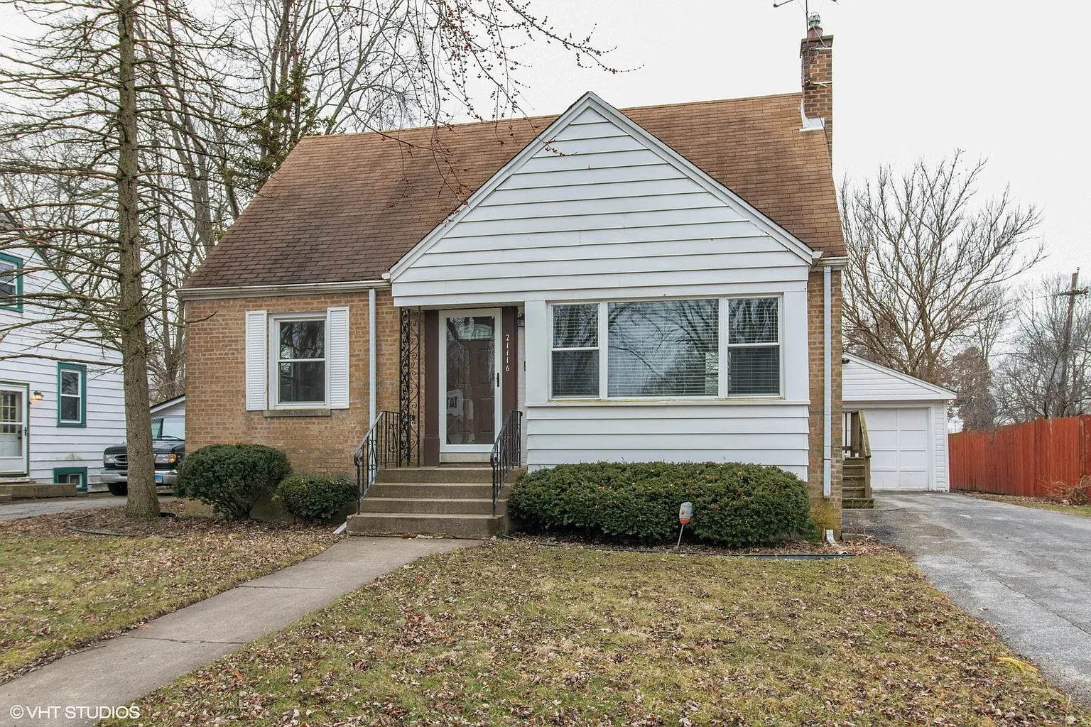 21116 Maple St photo 1
