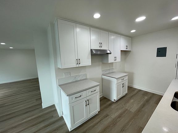 2nd image of 413 N Tustin Ave #C