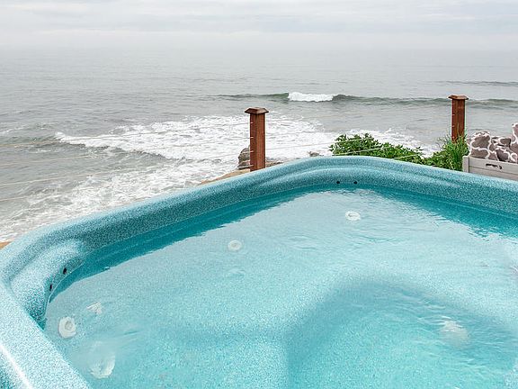 2nd image of 1472 Pescadero Dr